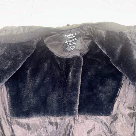 Torrid Black Puffer Jacket! Super warm! - Picture 4 of 5